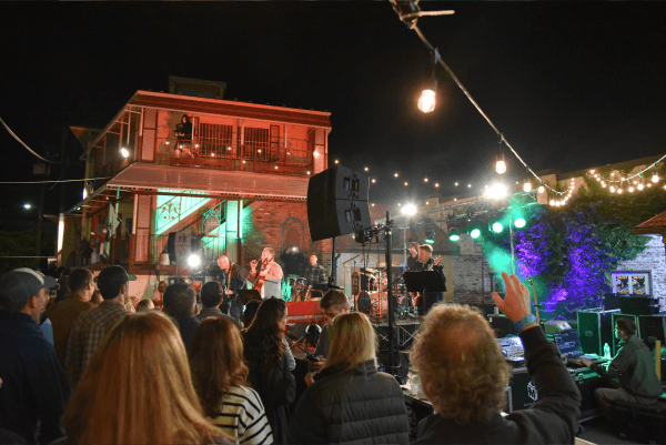 Andrew Deerin 2023 at GIGS Courtyard, October 7, 2023 - photo 10
