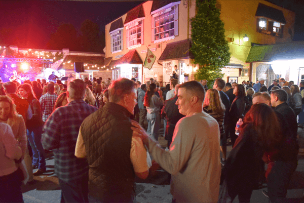 Andrew Deerin 2023 at GIGS Courtyard, October 7, 2023 - photo 17