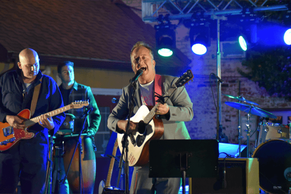 Andrew Deerin 2023 at GIGS Courtyard, October 7, 2023 - photo 18