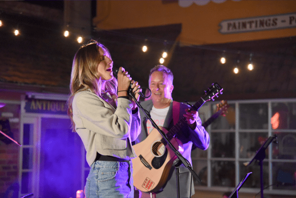 Andrew Deerin 2023 at GIGS Courtyard, October 7, 2023 - photo 25