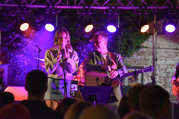 Andrew Deerin 2023 at GIGS Courtyard, October 7, 2023 - photo 32