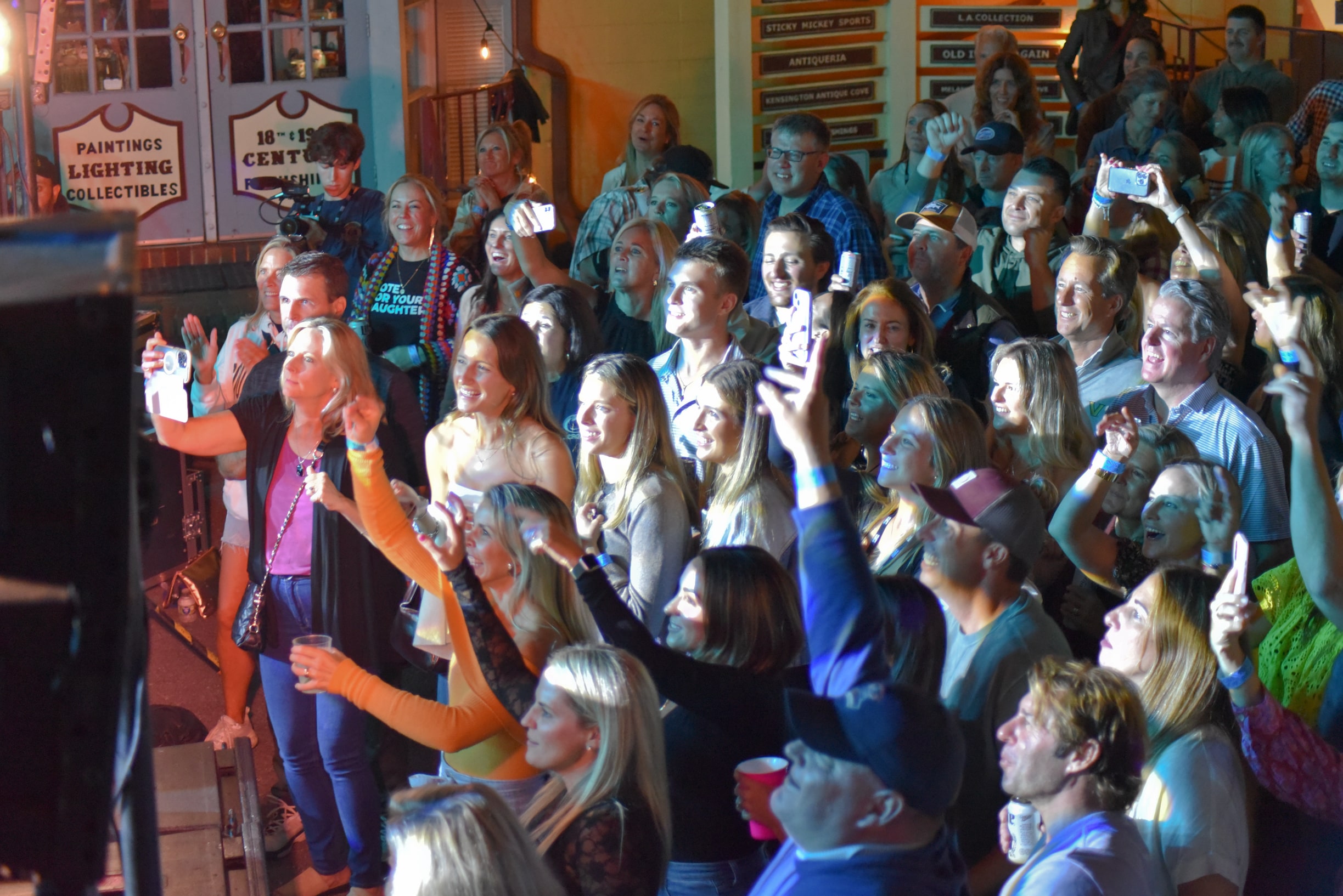 Andrew Deerin 2024 at GIGS Courtyard, October 12, 2024 - photo 12