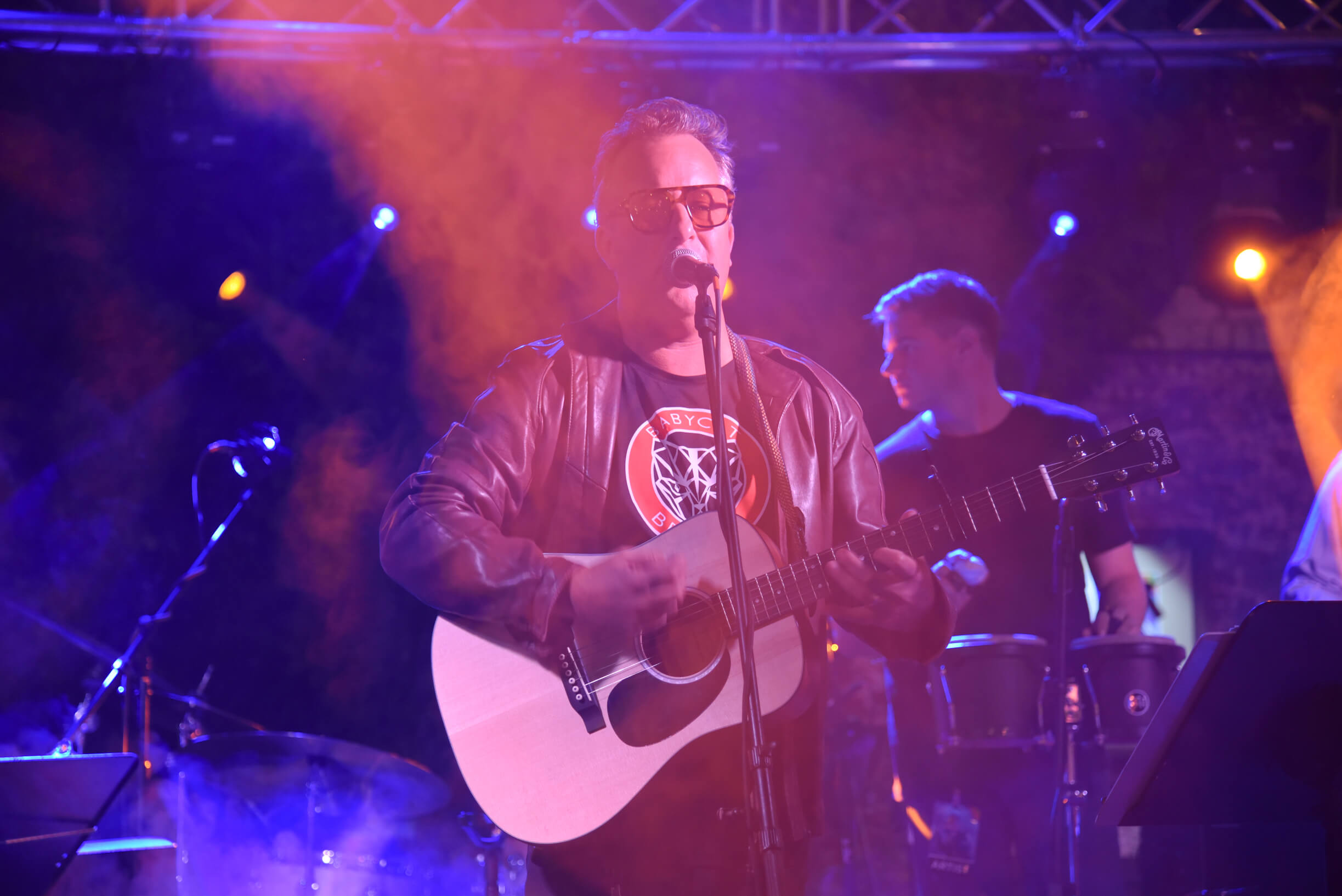 Andrew Deerin at GIGS Courtyard, October 15, 2022 - photo 11