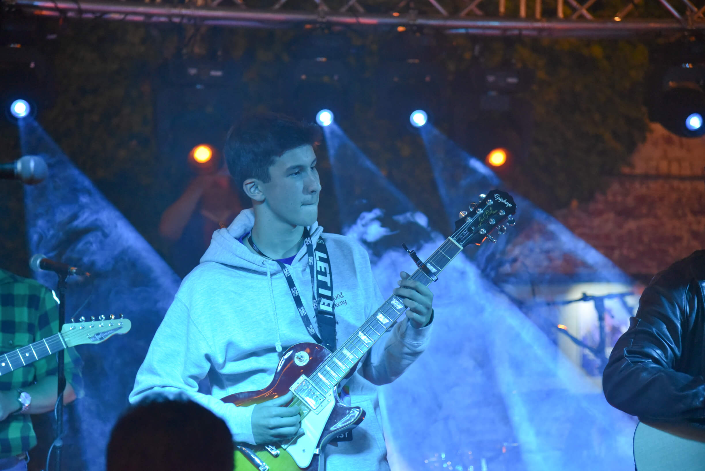 Andrew Deerin at GIGS Courtyard, October 15, 2022 - photo 20