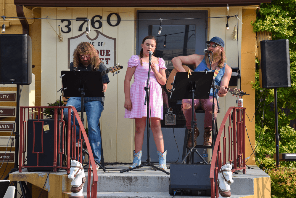 Charlotte Gaiser and Friends at GIGS Courtyard, June 2, 2023 - photo 13