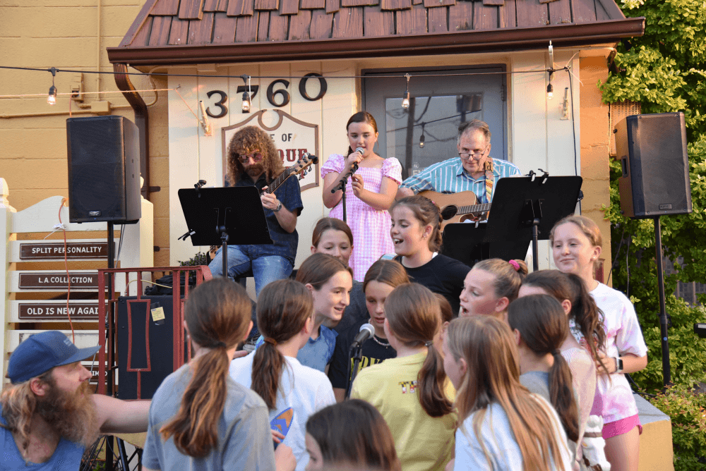 Charlotte Gaiser and Friends at GIGS Courtyard, June 2, 2023 - photo 21