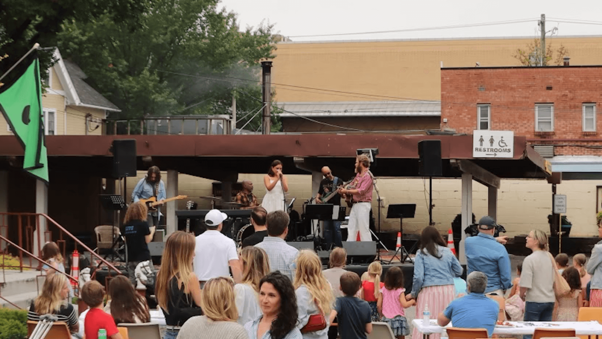 Charlotte Gaiser at GIGS Courtyard, June 27, 2025 - photo 20