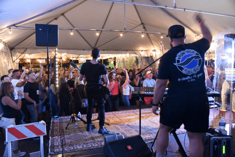 Dewey Night II at GIGS Courtyard, September 9, 2023 - photo 9