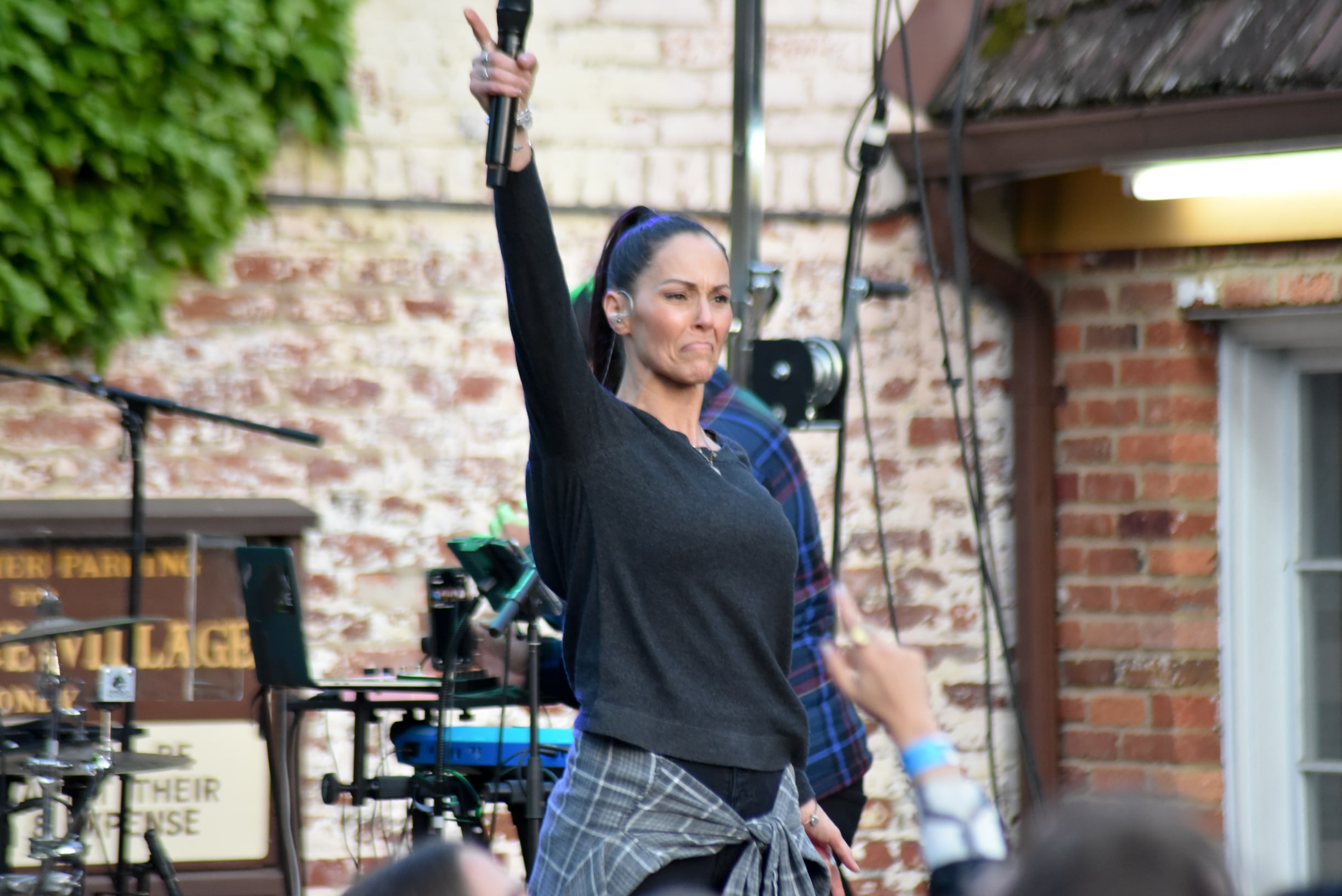 Dewey Night III at GIGS Courtyard, April 26, 2024 - photo 17