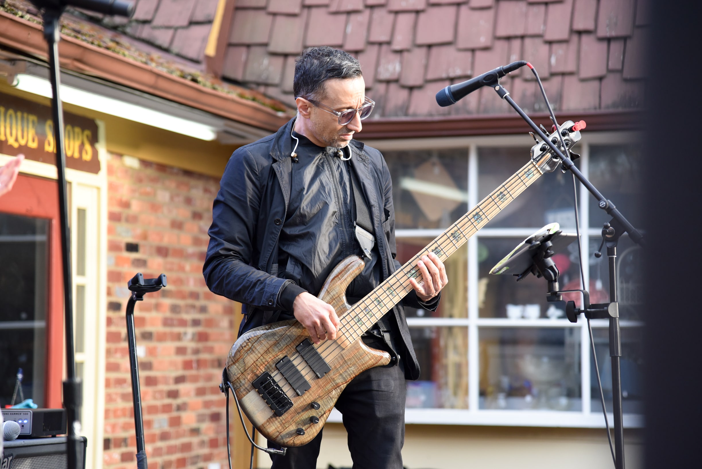Dewey Night III at GIGS Courtyard, April 26, 2024 - photo 26