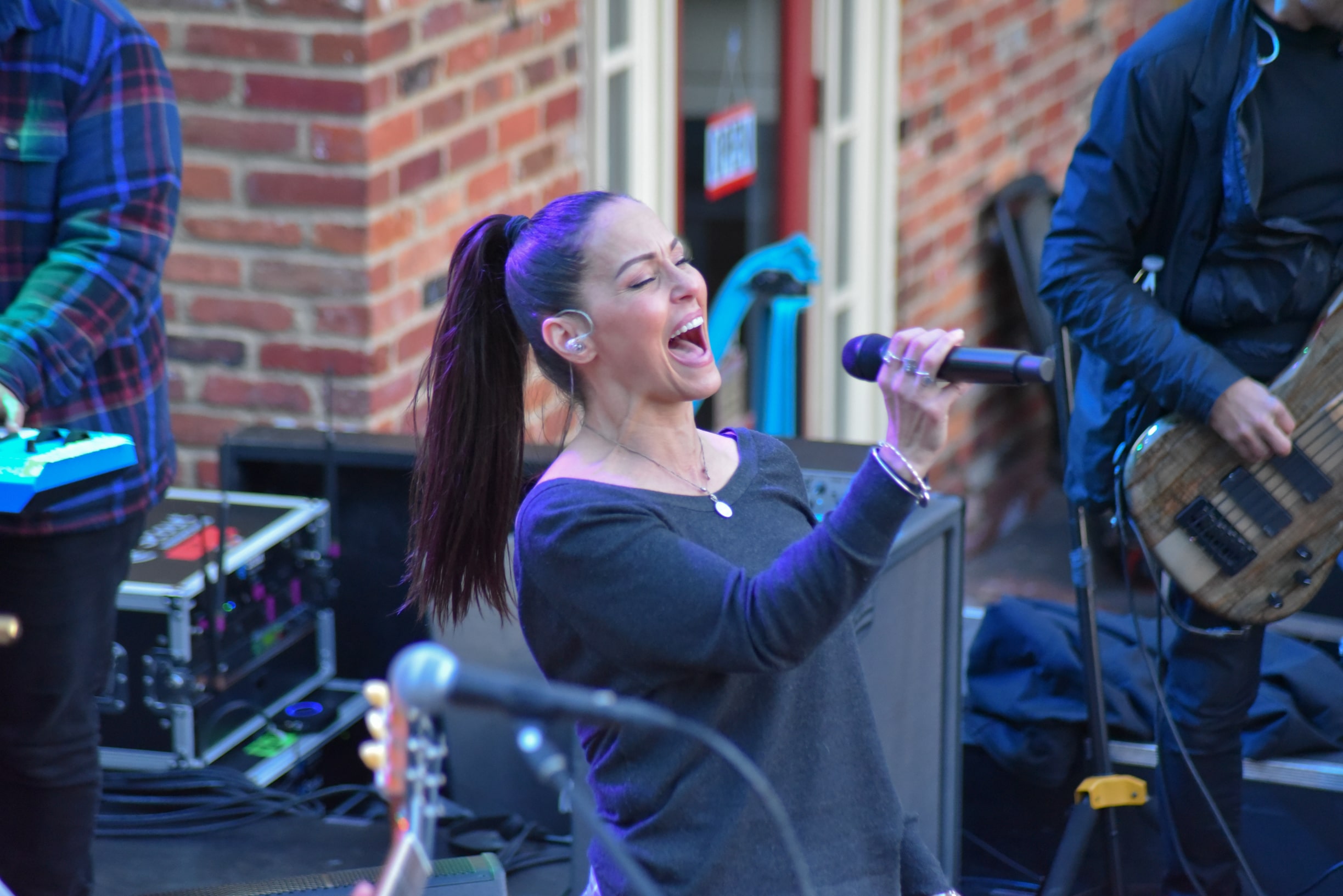 Dewey Night III at GIGS Courtyard, April 26, 2024 - photo 29