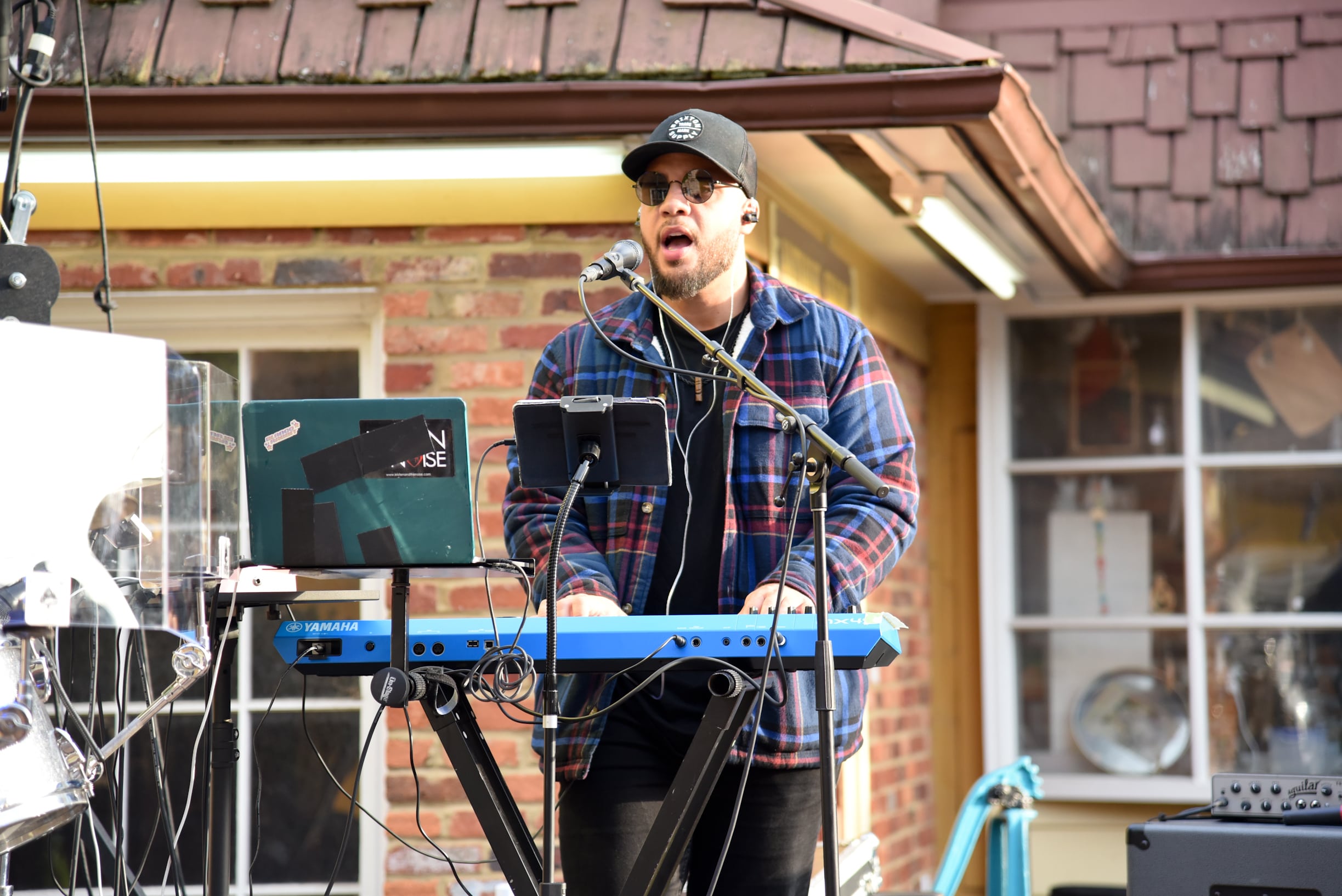 Dewey Night III at GIGS Courtyard, April 26, 2024 - photo 30