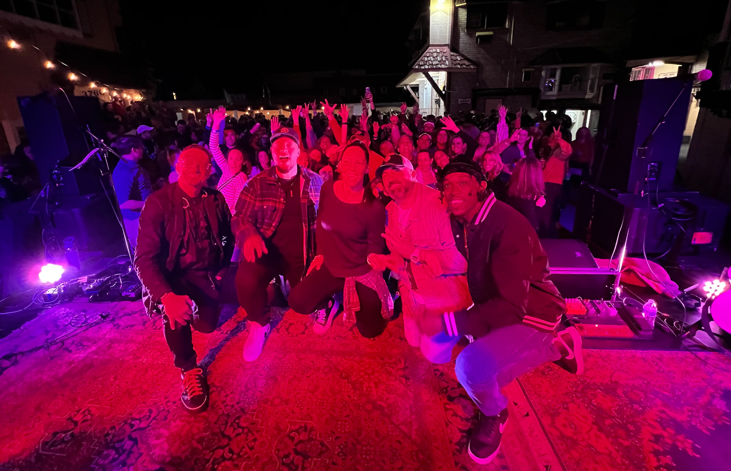 Dewey Night III at GIGS Courtyard, April 26, 2024 - photo 50