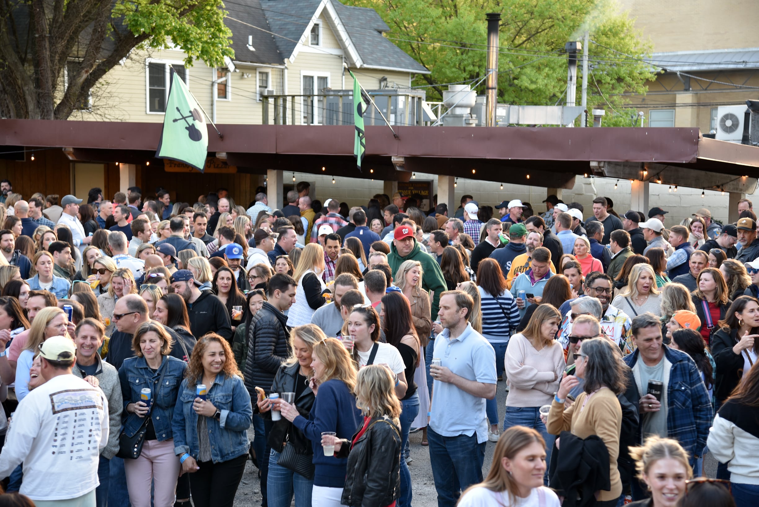 Dewey Night III at GIGS Courtyard, April 26, 2024 - photo 9