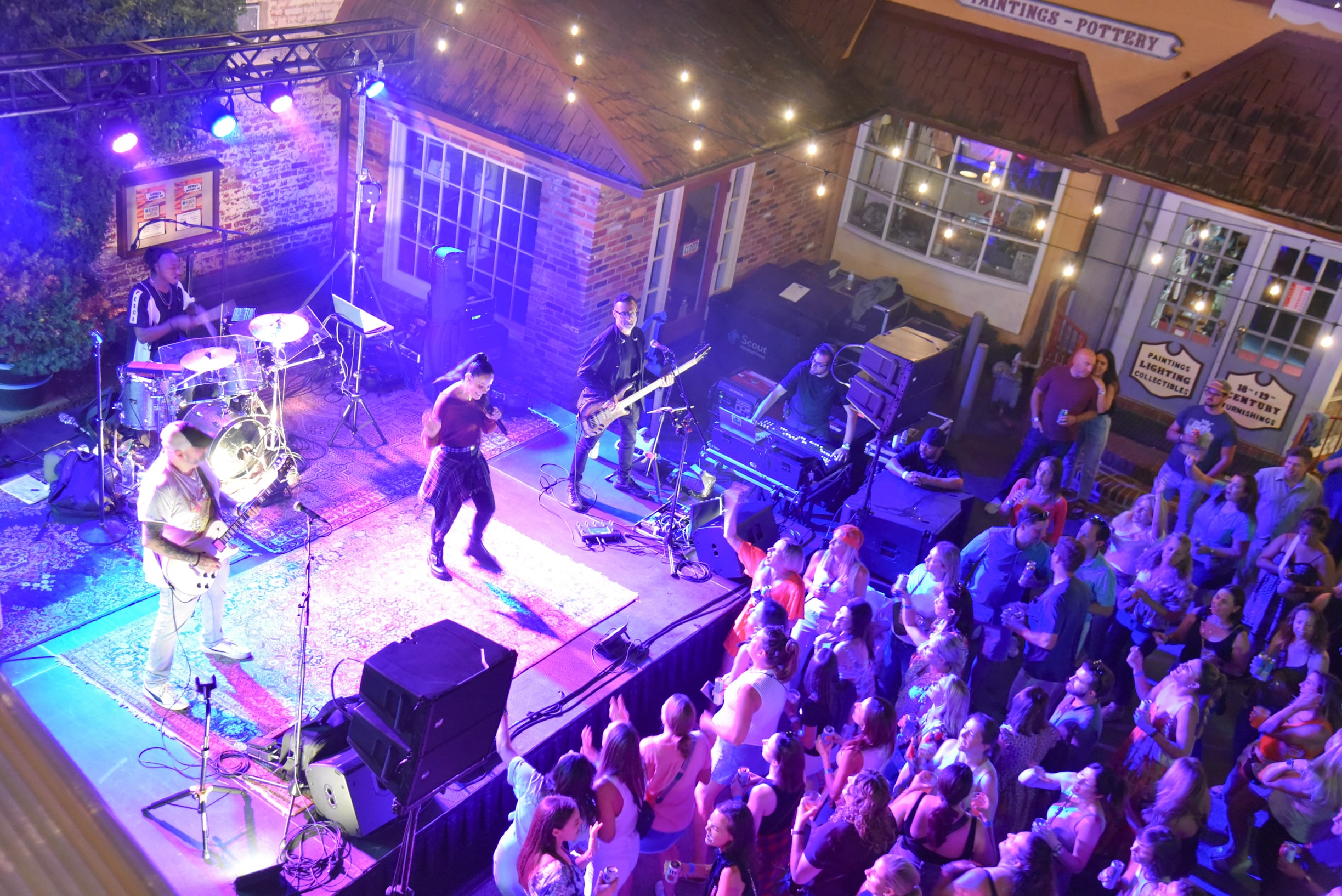 Dewey Night IV at GIGS Courtyard, September 14, 2024 - photo 25