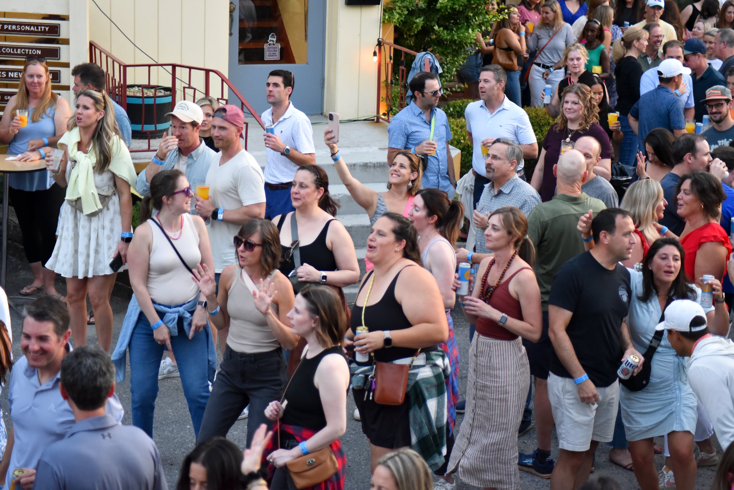 Dewey Night IV at GIGS Courtyard, September 14, 2024 - photo 8