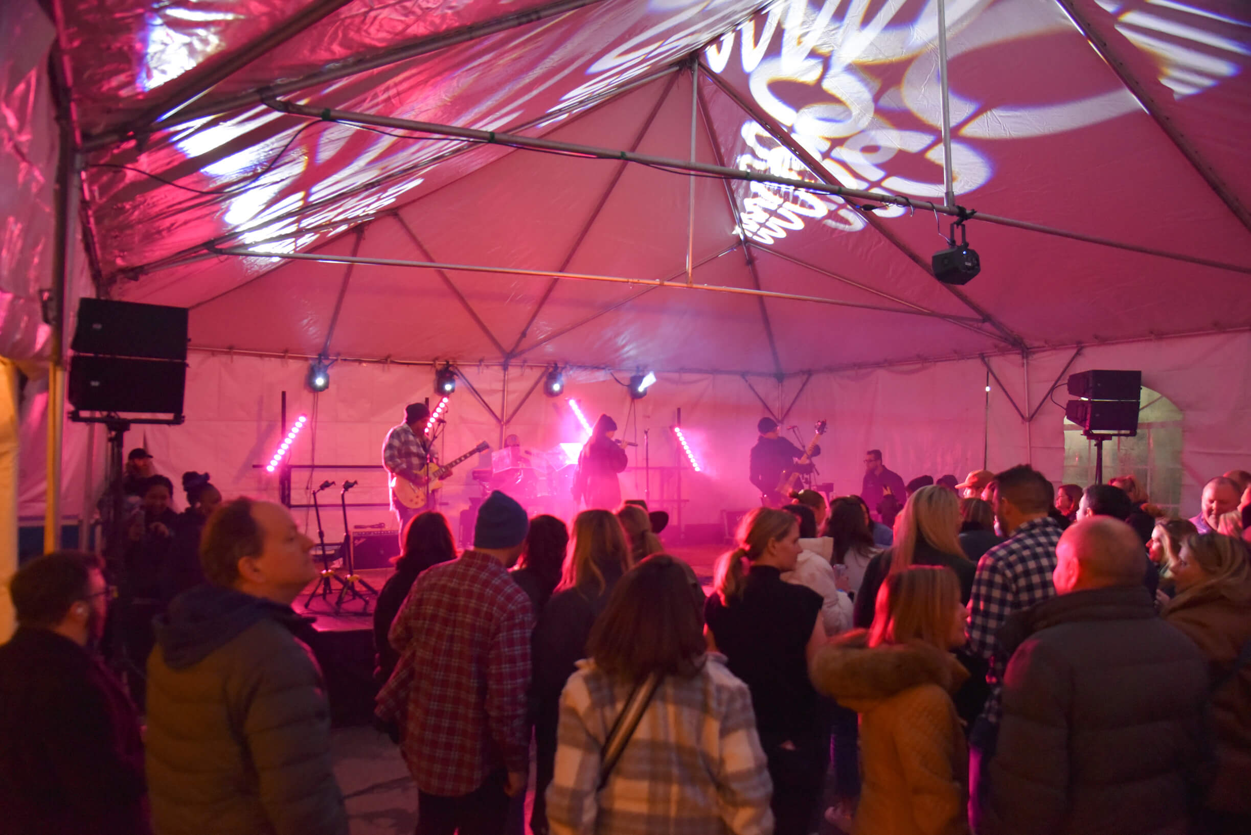 Dewey Night V at GIGS Courtyard, February 1, 2025 - photo 25