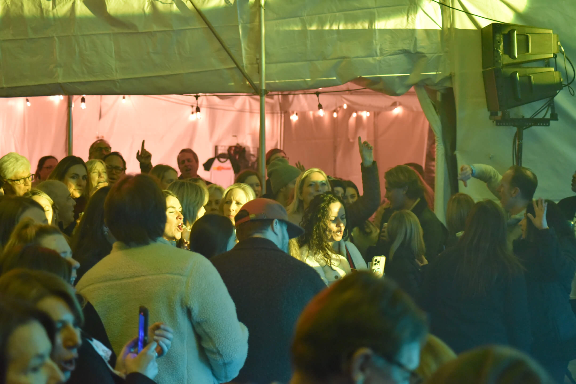 Dewey Night V at GIGS Courtyard, February 1, 2025 - photo 31