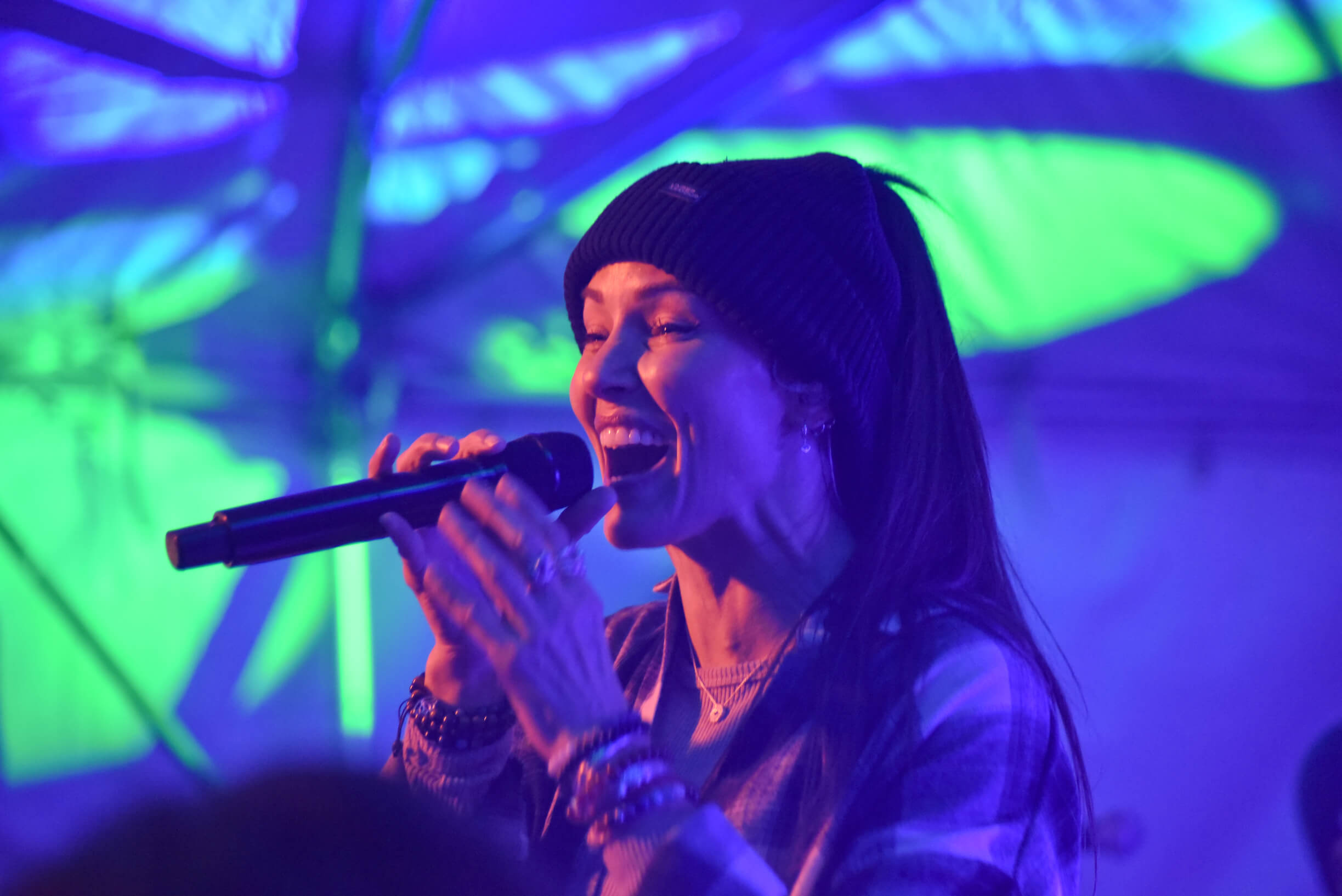 Dewey Night V at GIGS Courtyard, February 1, 2025 - photo 32