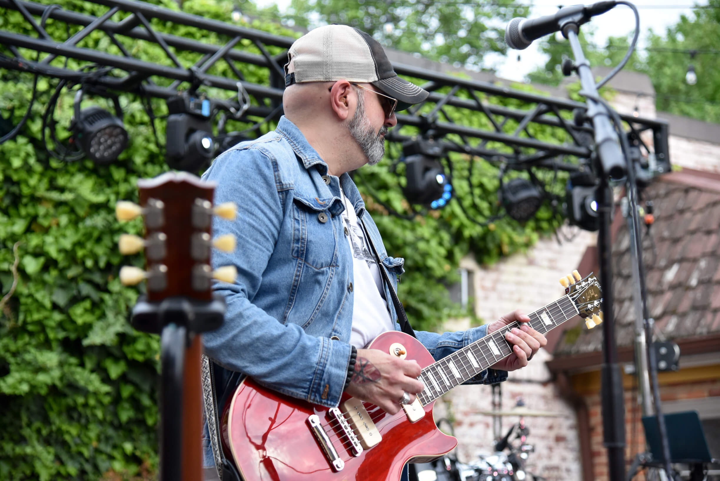 Dewey Night VI at GIGS Courtyard, April 25, 2025 - photo 16