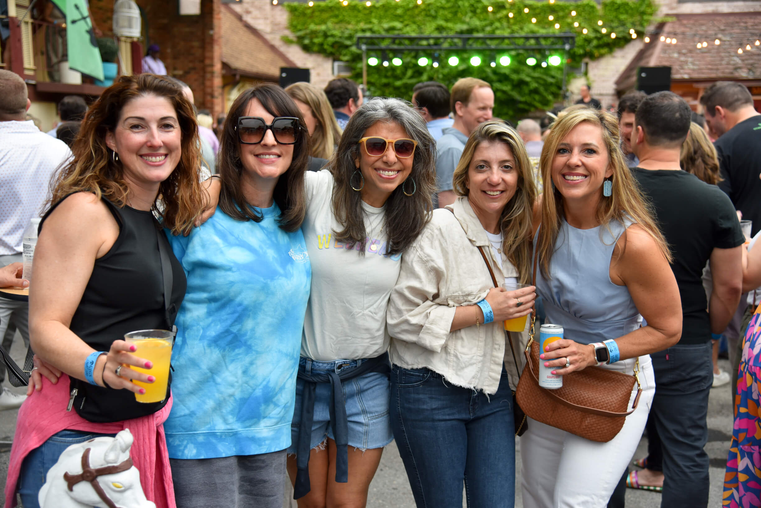 Dewey Night VI at GIGS Courtyard, April 25, 2025 - photo 26