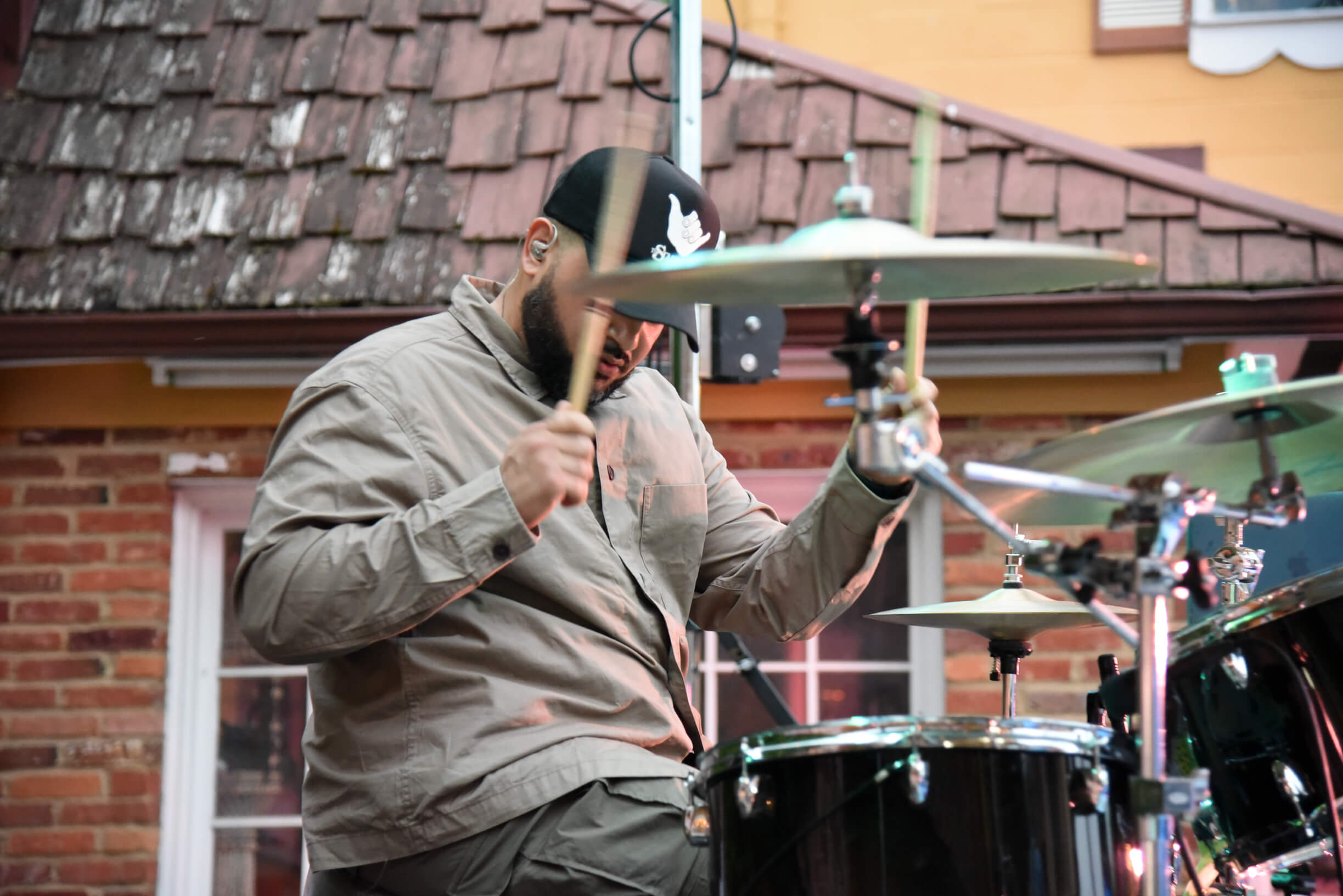Dewey Night VI at GIGS Courtyard, April 25, 2025 - photo 30