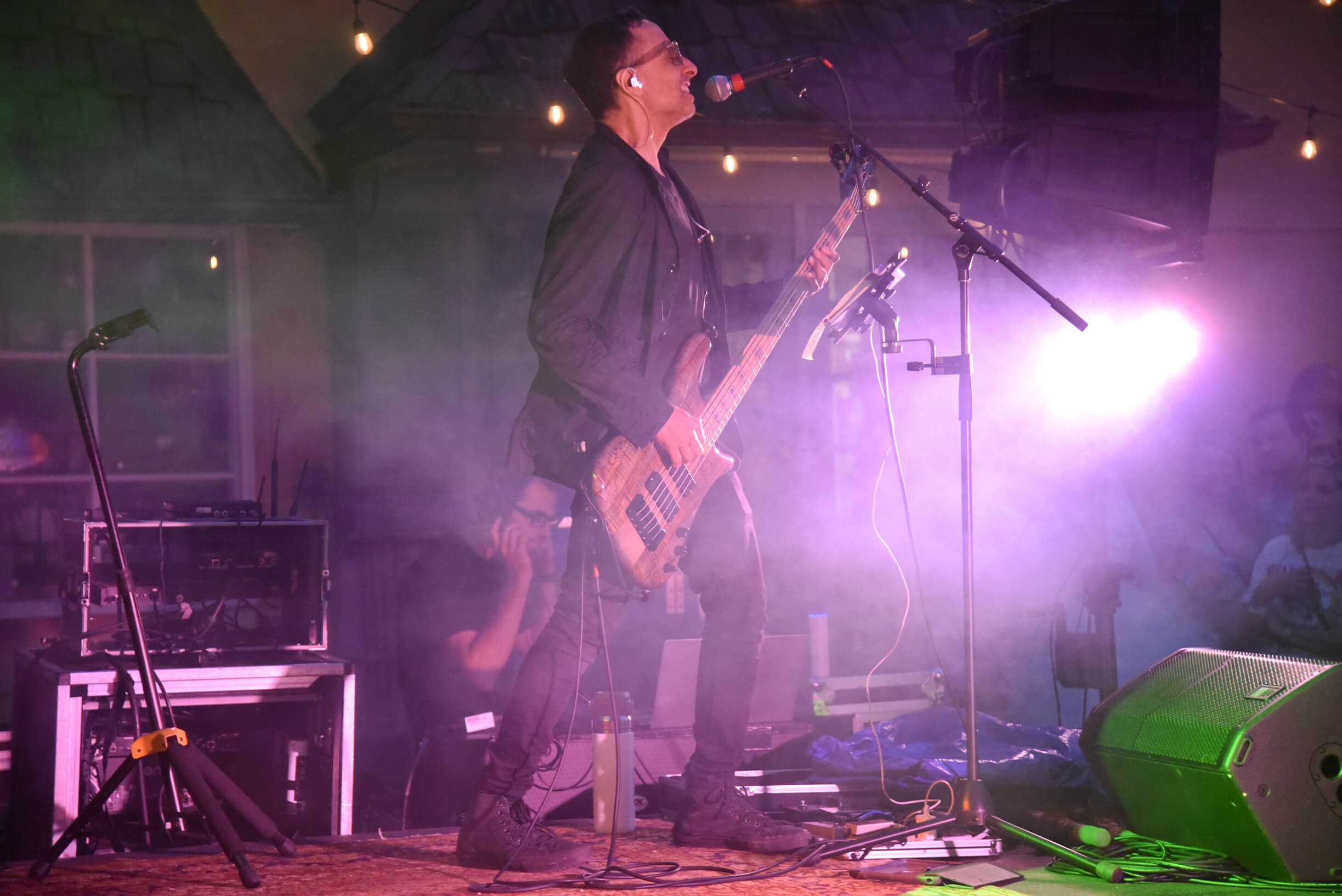 Dewey Night VI at GIGS Courtyard, April 25, 2025 - photo 34