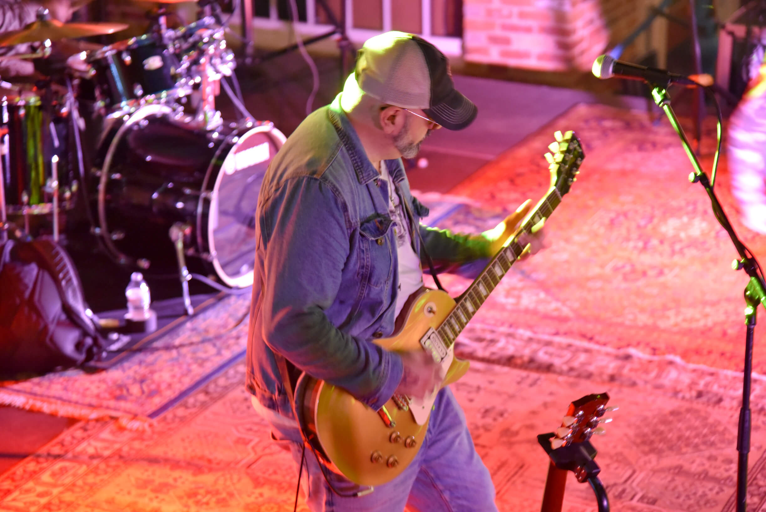 Dewey Night VI at GIGS Courtyard, April 25, 2025 - photo 35