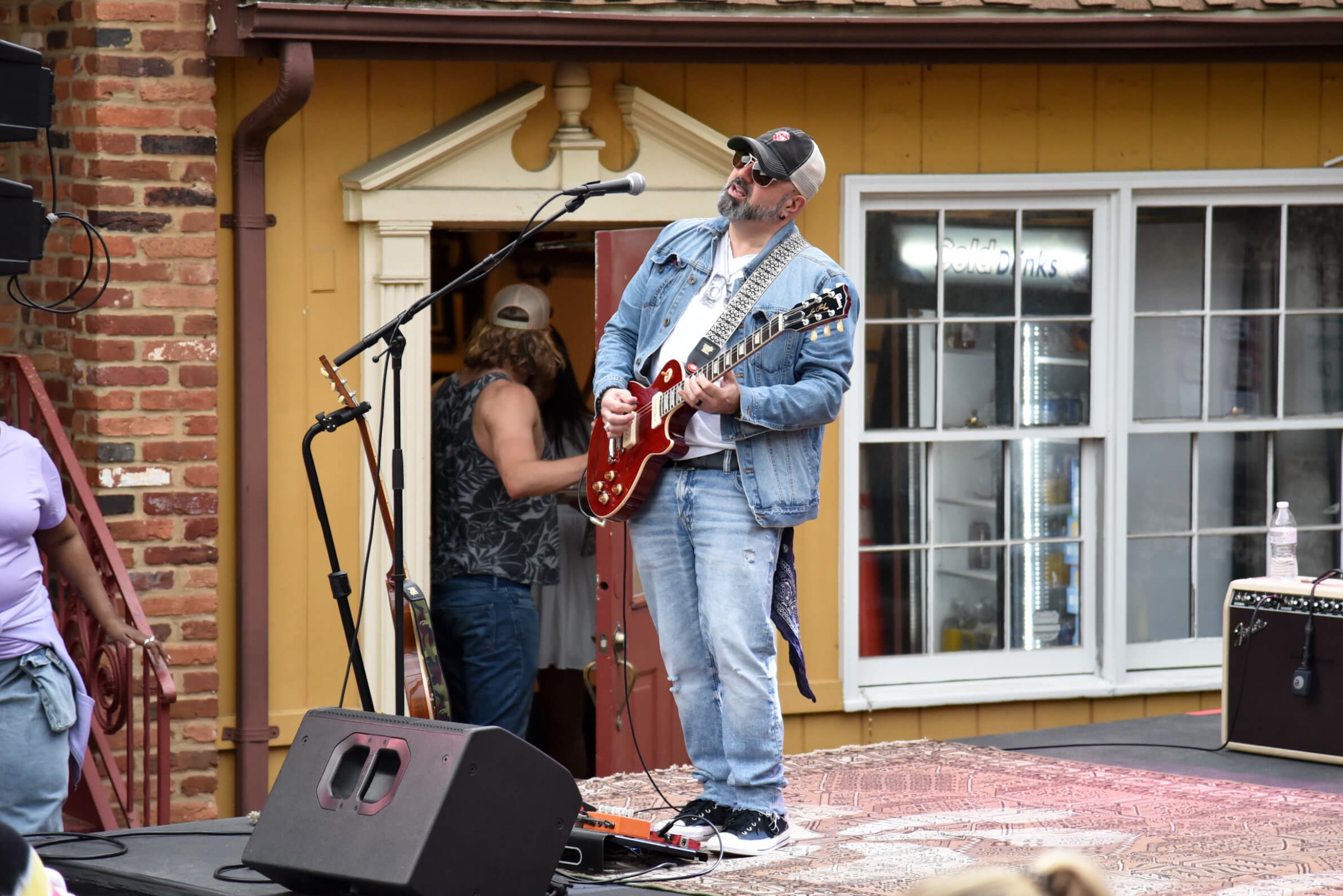 Dewey Night VI at GIGS Courtyard, April 25, 2025 - photo 8