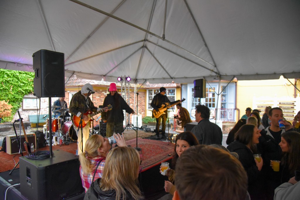 Dewey Night VII at GIGS Courtyard, April 25, 2026 - photo 6