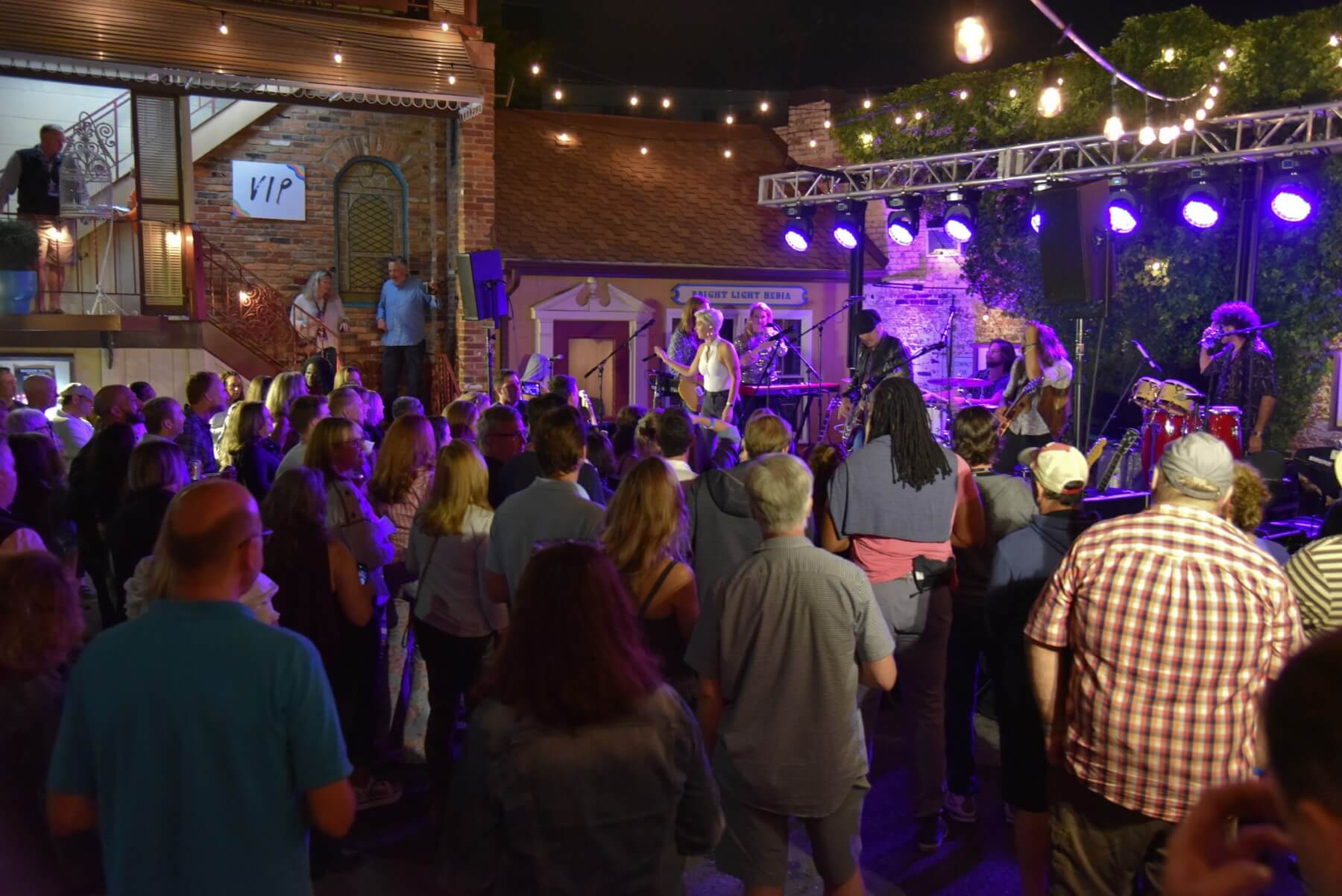 Maggie Rose at GIGS Courtyard, October 2, 2021 - photo 34