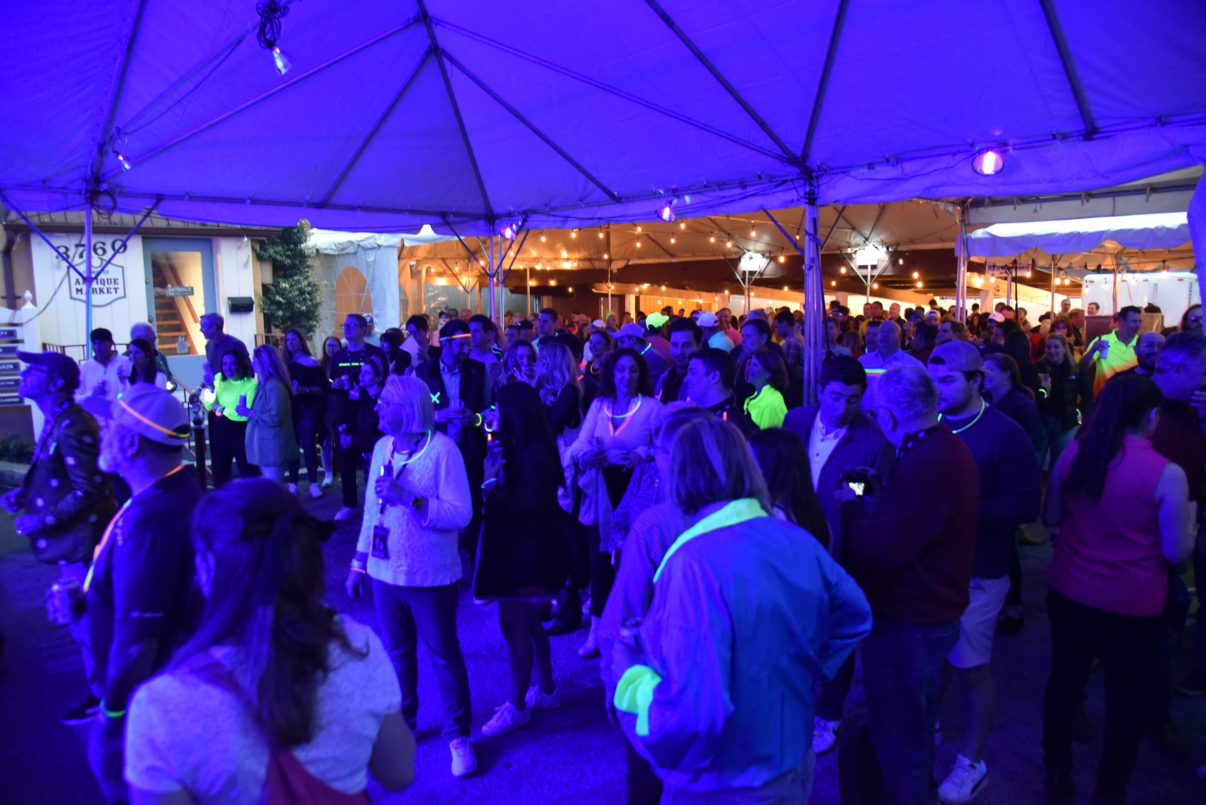Neon Knights at GIGS Courtyard, March 15, 2024 - photo 32