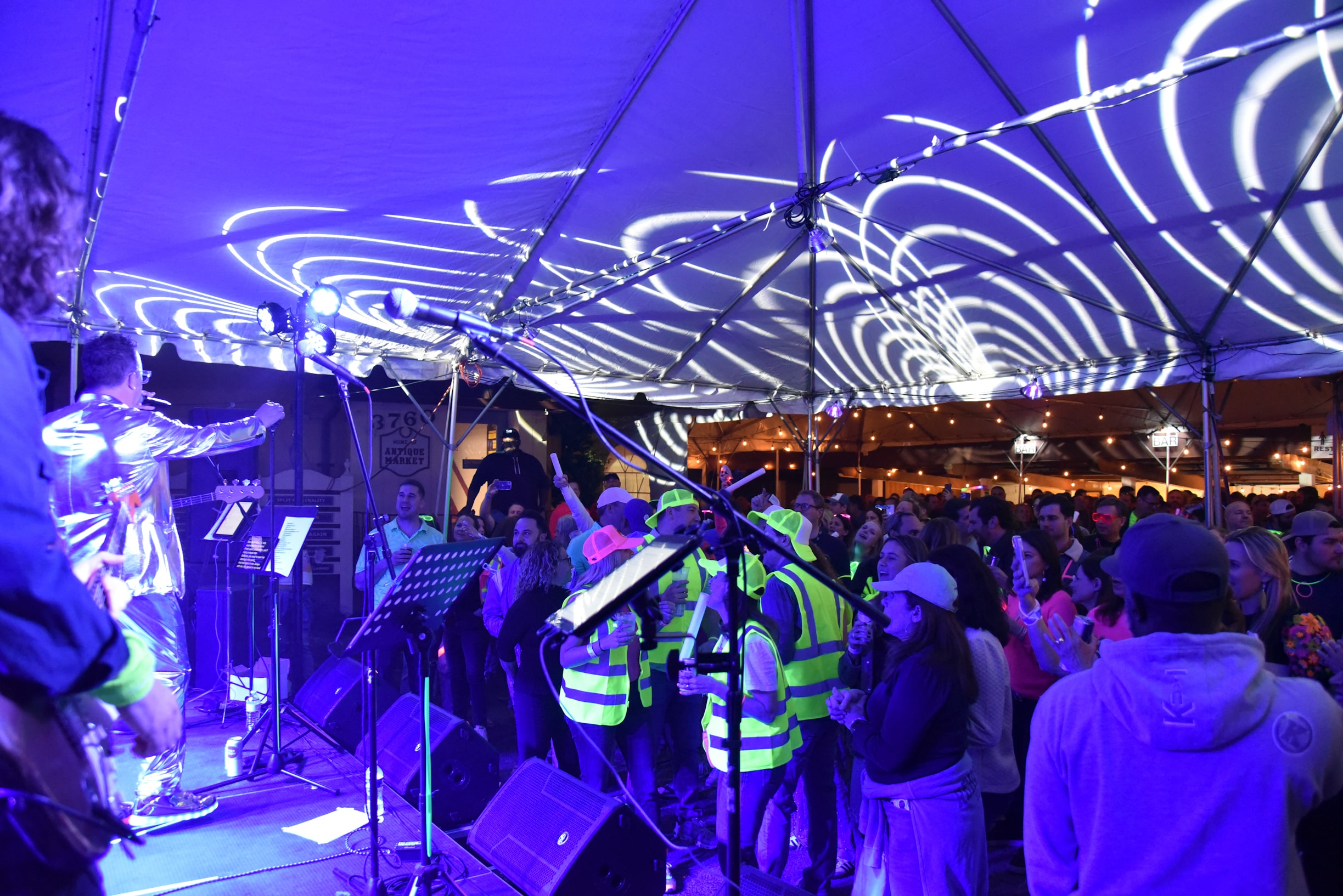 Neon Knights at GIGS Courtyard, March 15, 2024 - photo 40
