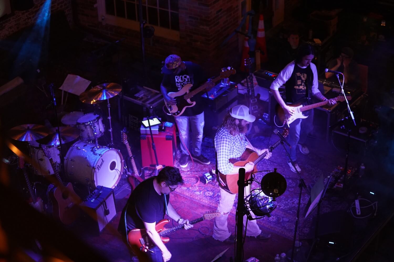 Sean Gaiser at GIGS Courtyard, November 12, 2022 - photo 12