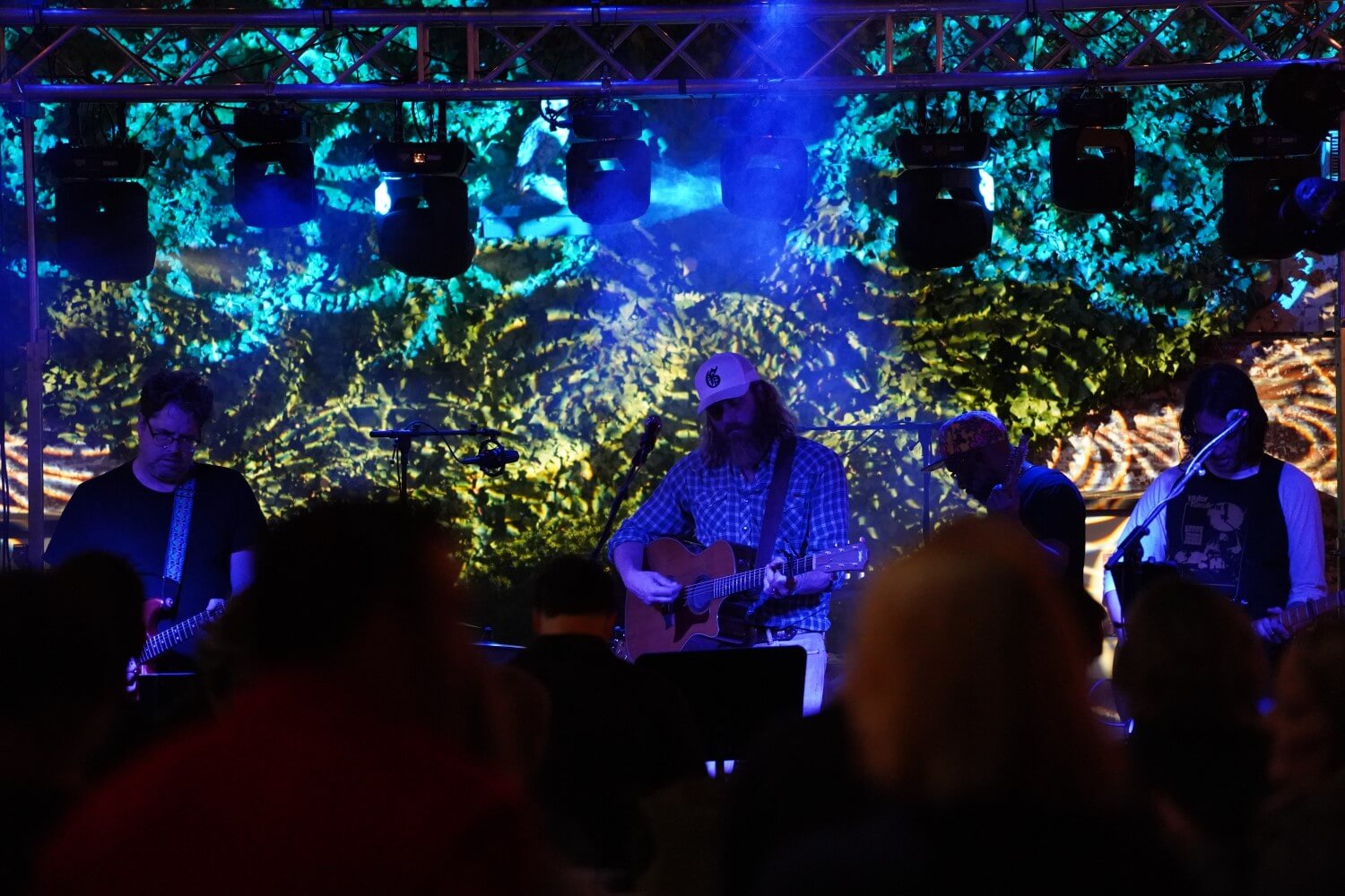 Sean Gaiser at GIGS Courtyard, November 12, 2022 - photo 10