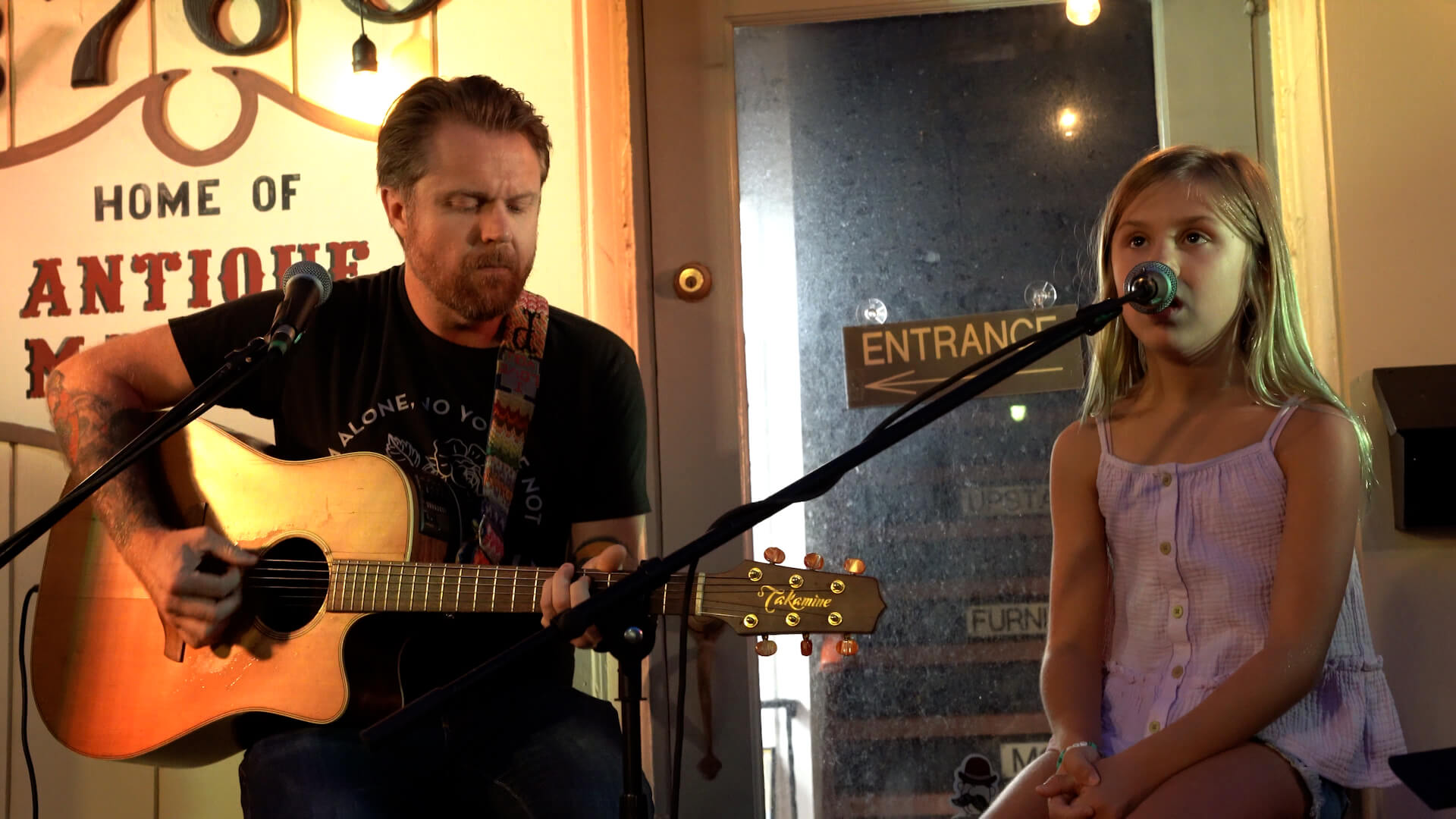 Sean Gaiser and Friends at GIGS Courtyard, September 10, 2022 - photo 6